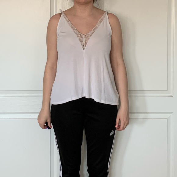 White lace deep v neck tank top - Picture 4 of 5